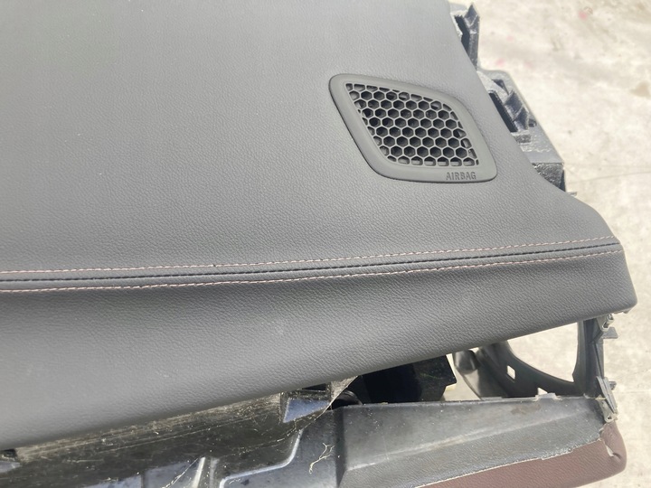 фото №8, Bmw 7 g11 g12 hud коричневая панель капот консоль подушки ремни