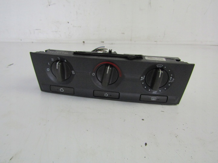 фото №8, Volvo s40 v40 1 панель нагревателя naiewu кондиционера 00-04 fl