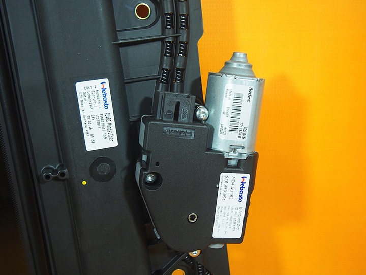 фото №13, Audi a5 8t люк ролета двигатель 8t8877041e