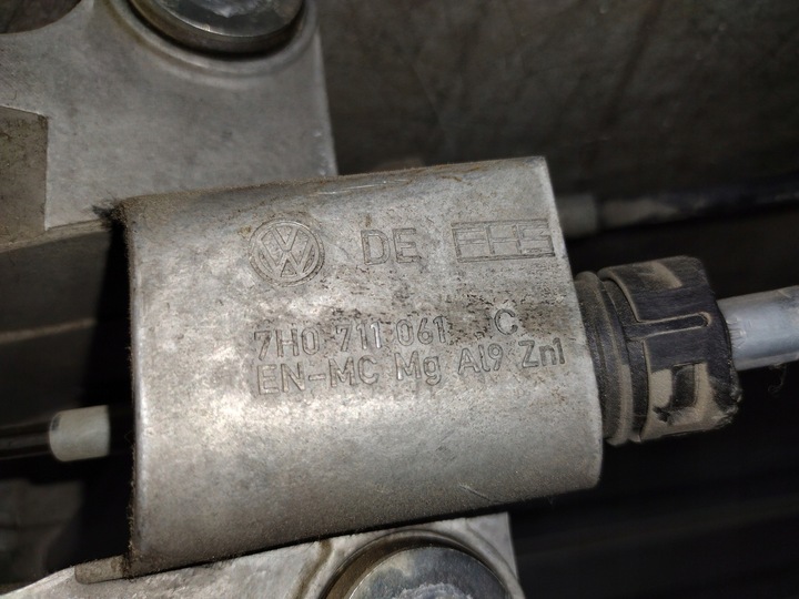 фото №7, Домкрат тросы изменения коробки передач 7h0711061c vw t5