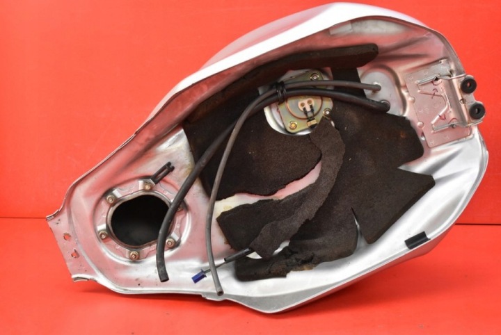 фото №6, Bak бак пального срібний honda vfr 800 fi 98-01