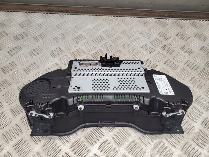 фото №6, Audi a8 s8 d4 4h 2013 перед сторона ліва спідометр  / спідометр