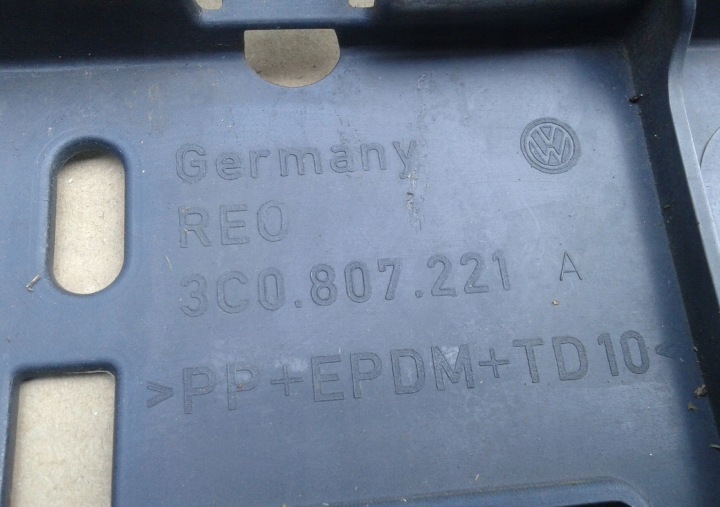 фото №13, Бампер перед передний vw passat b6 3c0 05-10 3c0807221a