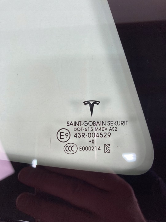 фото №5, Стекло кузова правая tesla 3