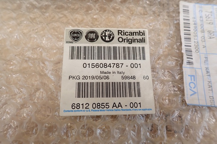 фото №10, Alfa romeo mito 08- заглушка решётка бампера правая перед 156086094 dx oem номер