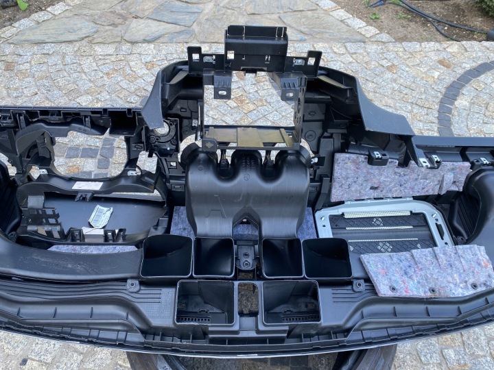 фото №14, Mercedes 117 cla w117 консоль торпедо подушка перед оригинал
