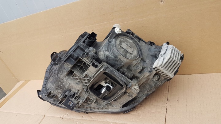 фото №16, Фара передня права mercedes w243 eqb eqa повний led