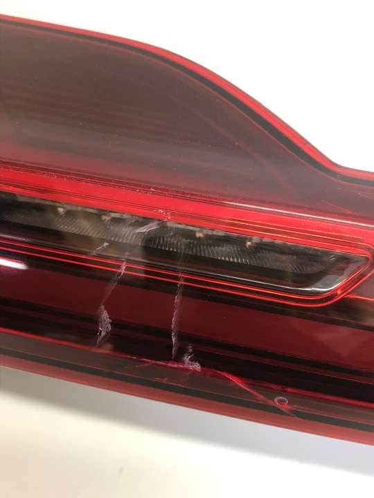 фото №7, Audi e-tron лампа накладка крышки зад led 4ke945095f