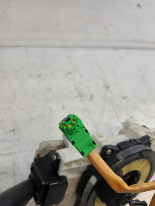 фото №5, Kia cerato i переключатель комбинированный d050 лента подушка безопасности eu