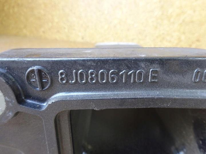 фото №12, Audi tt 8j 06-14 зона смятия правая 8j0806110e