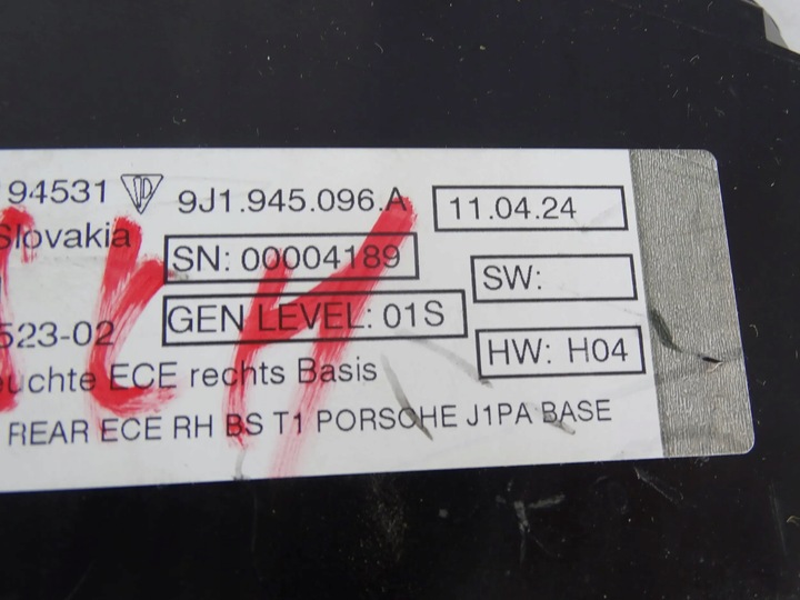 фото №9, Лампи задні porsche taycan база комплект 9j1945082b base1