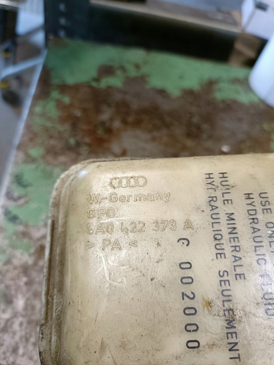 фото №5, Бак гидроусилитель audi 100 c4 2.3 4a0422373a