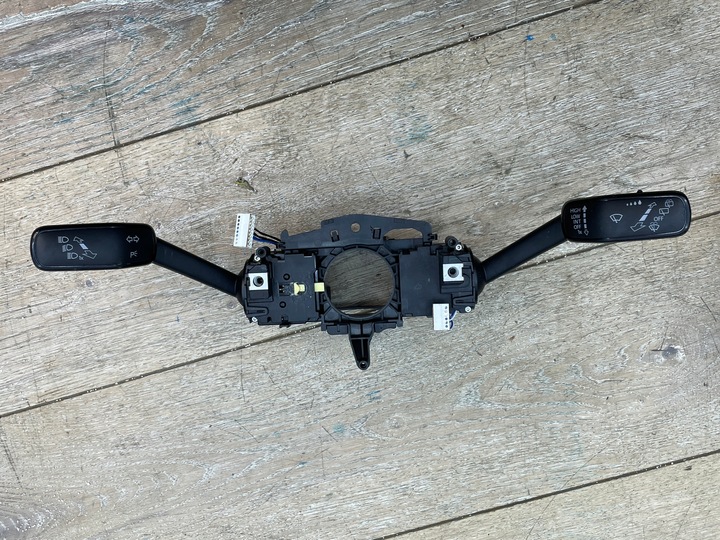 фото №1, Cupra leon переключатель комбинированный 5q1953513aa 5q1953549f 5q1953507ga