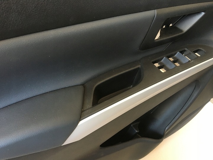 фото №6, Suzuki s-cross sx4 13- 16- рестайлинг обивка дверь водителя левый перед кожа