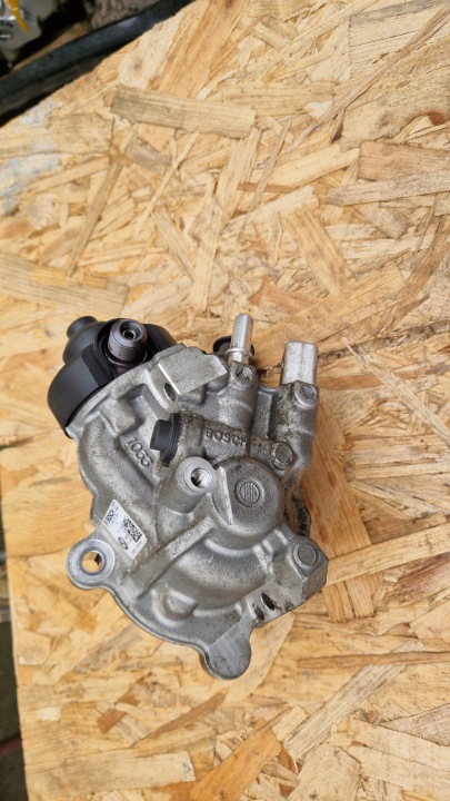 фото №11, Bmw b47d20a 0445110743 насос топливная рейка молдинг