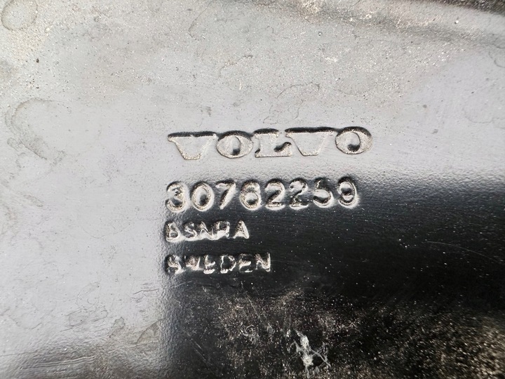 фото №13, Volvo xc60 рестайлинг 13-18 pas переднее усилитель 30762259