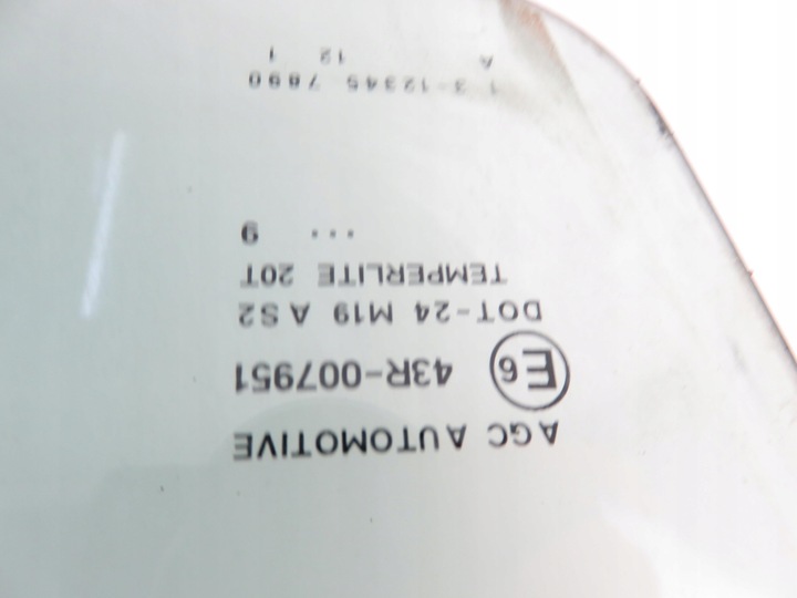 фото №3, Скло права передня toyota auris i e15