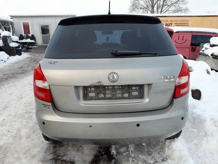 фото №13, Skoda fabia ii фара права зад права задня hb