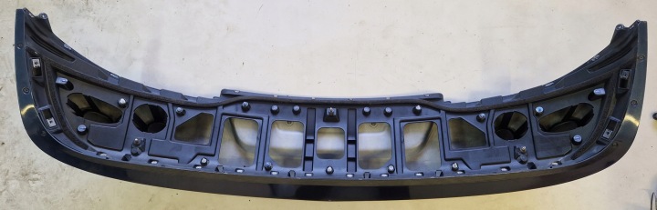 фото №12, Opel insignia a накладка крышки багажника z22a нижняя низ оригинал 13267290