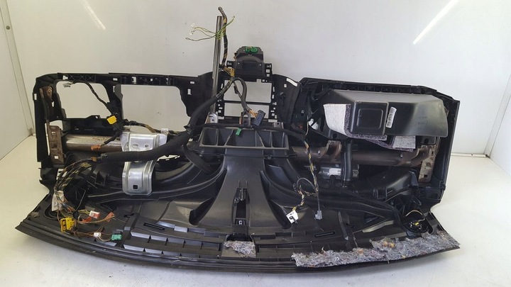 фото №13, Панель консоль ремни citroen c4 1,6 vti