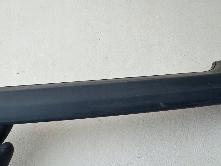 фото №8, Toyota hillux viii 16r- молдинг накладка капота перед 75786-0k030