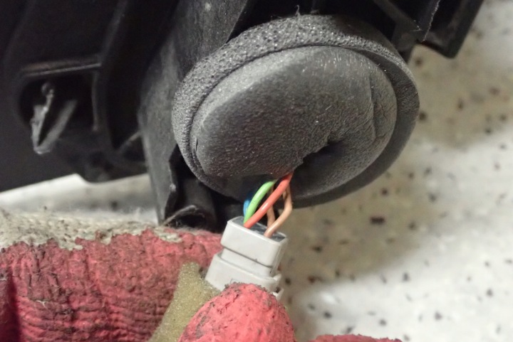 фото №11, Mitsubishi colt 04-08 зеркало правое 19x 5pin