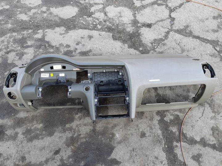 фото №16, Audi q7 4l панель раздаточная консоль капот 4l1857067