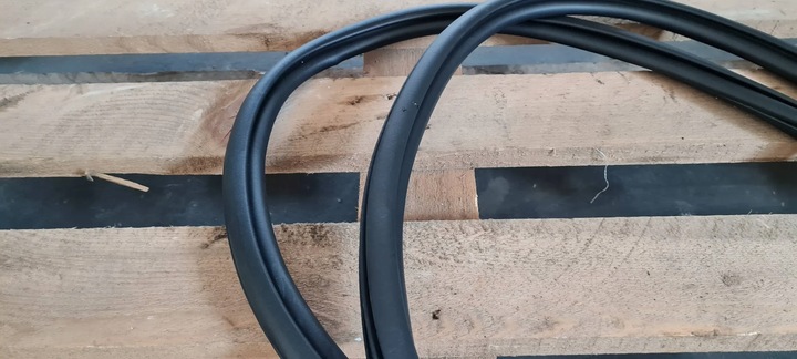 фото №7, S3 8y a3 прокладка дверь резиновая левая правая перед sedan 8y0837911a