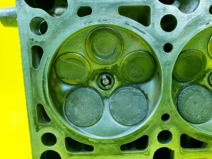 фото №14, Головка ліва audi a4 b6 a6 c5 a8 d3 3.0 asn 06c103373e