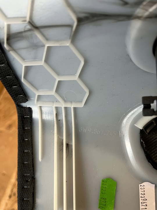 фото №13, Audi a4 b9 рестайлинг avant s line лампа потолок защитные накладки стойка солнцезащитный козырёк 24r