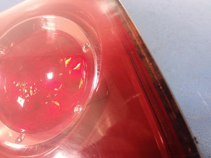 фото №8, Mazda 3 i bk hb фара зад ліва w кришка багажника p2913l