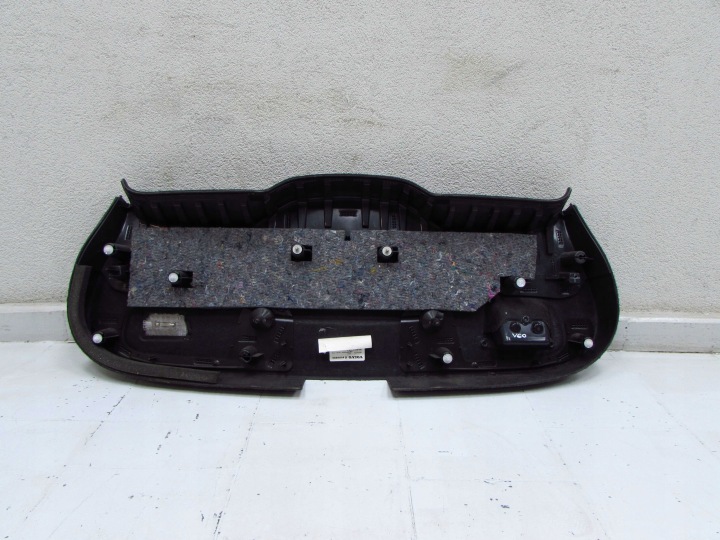 фото №7, Volvo v60 10-17 карта крышки багажника 39804253