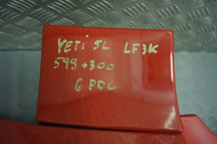 фото №10, Yeti 5l рестайлінг бампер задній 6pdc lf3k