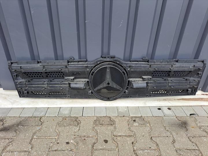 фото №1, Решітка радіатора решітка mercedes actros mp4 капот оригінал