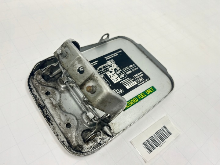 фото №7, Крышка заливка топлива mercedes w124 универсал s124 1245841039 серебряная