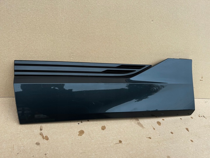 фото №1, Audi e-tron левая планка дверь зад задняя