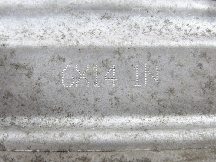 фото №6, Toyota yaris iii рестайлинг 1.5 гибрид головка 6x14 1n