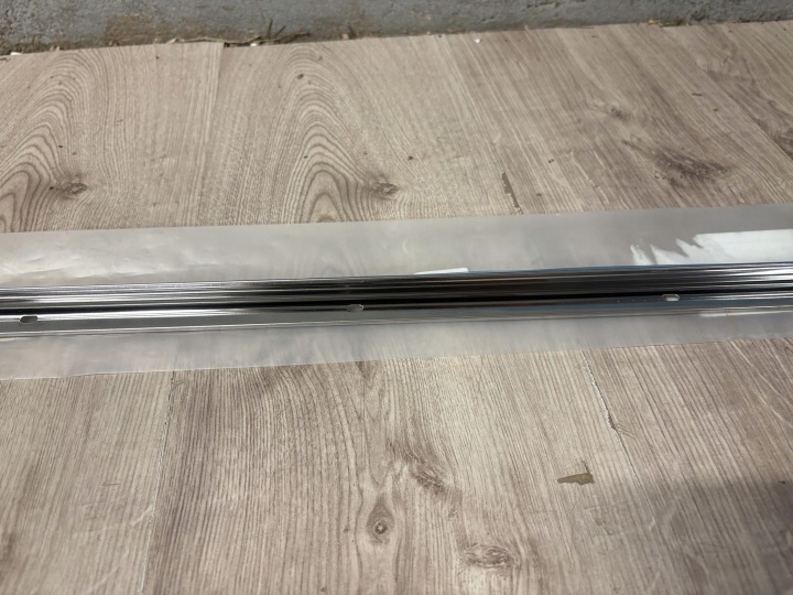 фото №7, Toyota corolla cross молдинг хром верхняя дверь правая зад 75763-16020