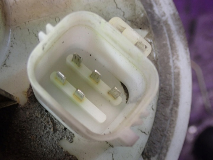 фото №4, Volvo s60 i 00-04 2.4 170km насос пального 30645700 b5244s 5 pin