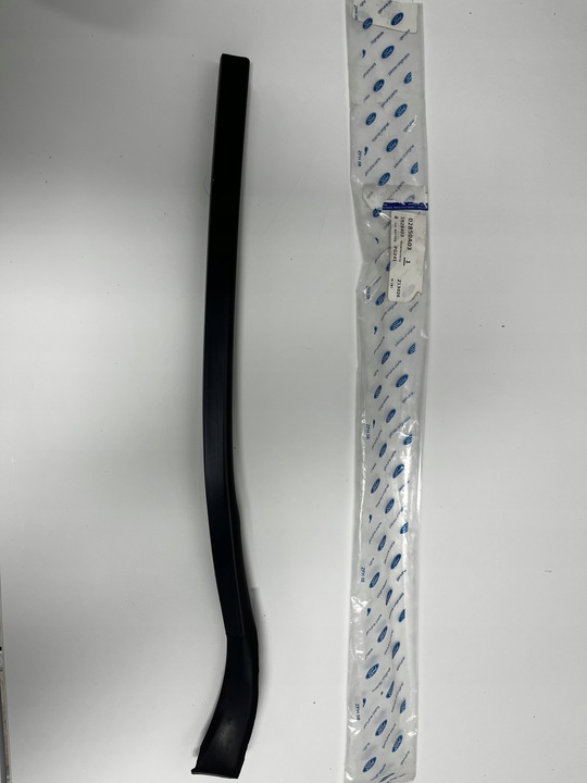 фото №2, Прокладка верхняя дверь правые перед ford transit mk6