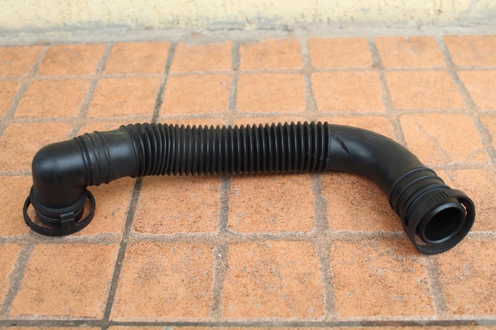 фото №1, Трубка шланг воздуха vw new beetle 2.0 1j0131128