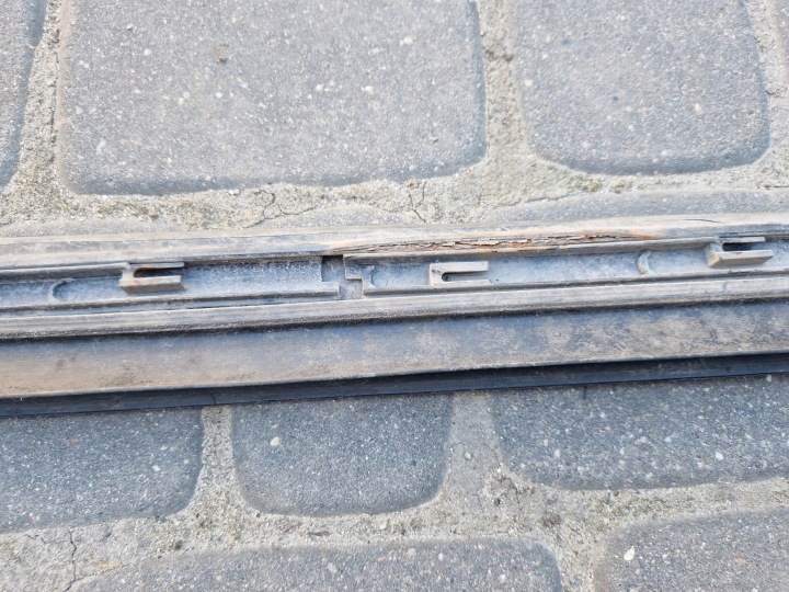 фото №7, Молдинг двері ліві перед нижня audi a4 b6 8e0853959