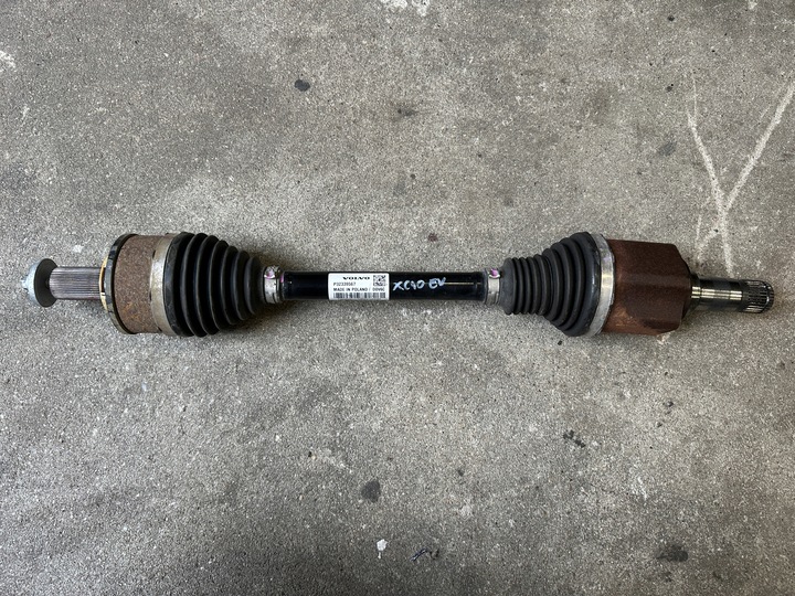 фото №1, Volvo c40 xc40 ev полуось передняя левая 32339567