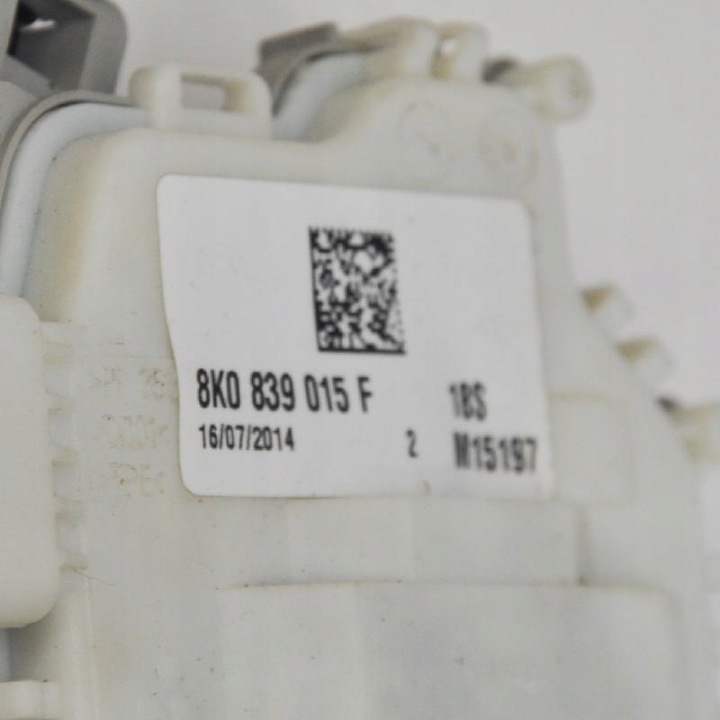 фото №8, Замок задних левых дверь audi q3 8u 8u0837885 2.0l дизель 135kw 2016
