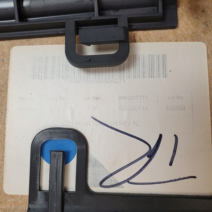 фото №10, Боковина оббивка двері лівий зад mercedes r w251 довгий оригінальний номер eu