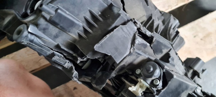 фото №12, Sq8 4m rsq8 q8 лампа правая правые перед usa matrix na запчасти 4m8941036b