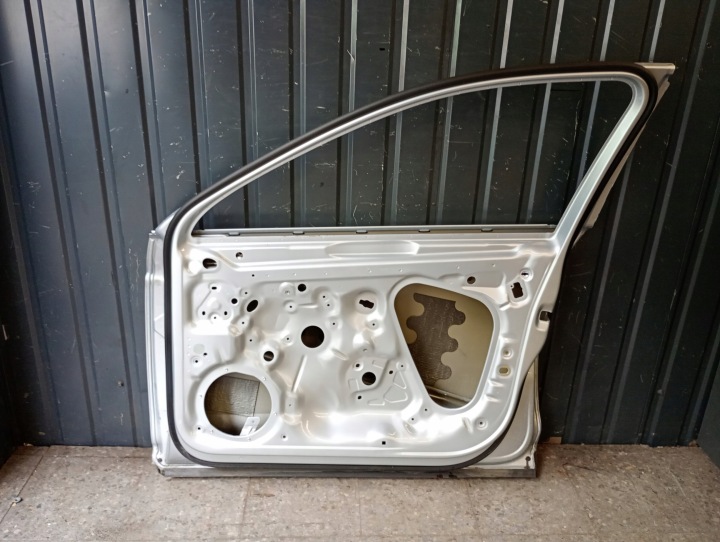 фото №12, 3g0831312l дверь правая перед vw passat b8 14-19 3g0 серебристый