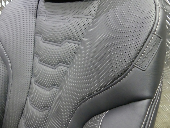 фото №9, Bmw 8 g15 individual обивка сиденья вентиляция подогрев диван обшивки 41km