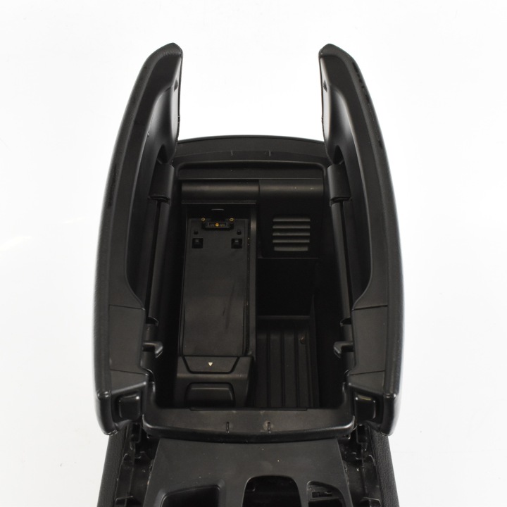 фото №13, Туннель средний подлокотник перед 9252117 9251973 7849387 bmw x5 f15 x6 f16