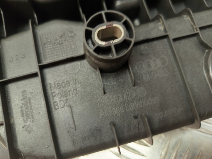 фото №11, Audi q3 83a кріплення захист карта багажника ліве ліве 83f863423
